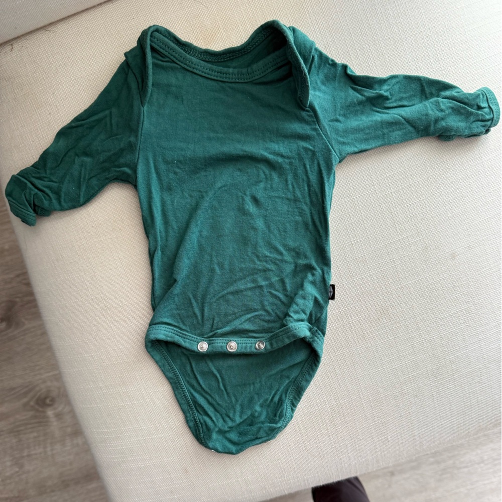 Kyte BABY Green Long Sleeve Bodysuit
